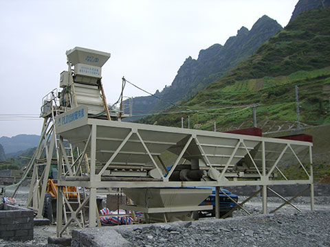 大型建筑選擇什么型號(hào)的攪拌機(jī)合適